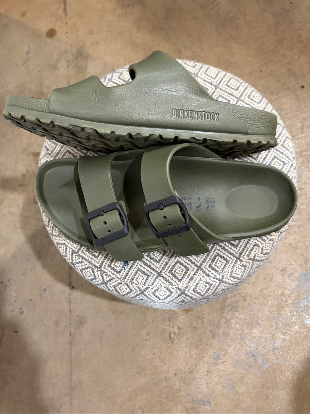Birkenstock Arizona EVA Khaki Olive Green Sandals Womens EU 37 US 6 6.5 - Picture 3 of 8